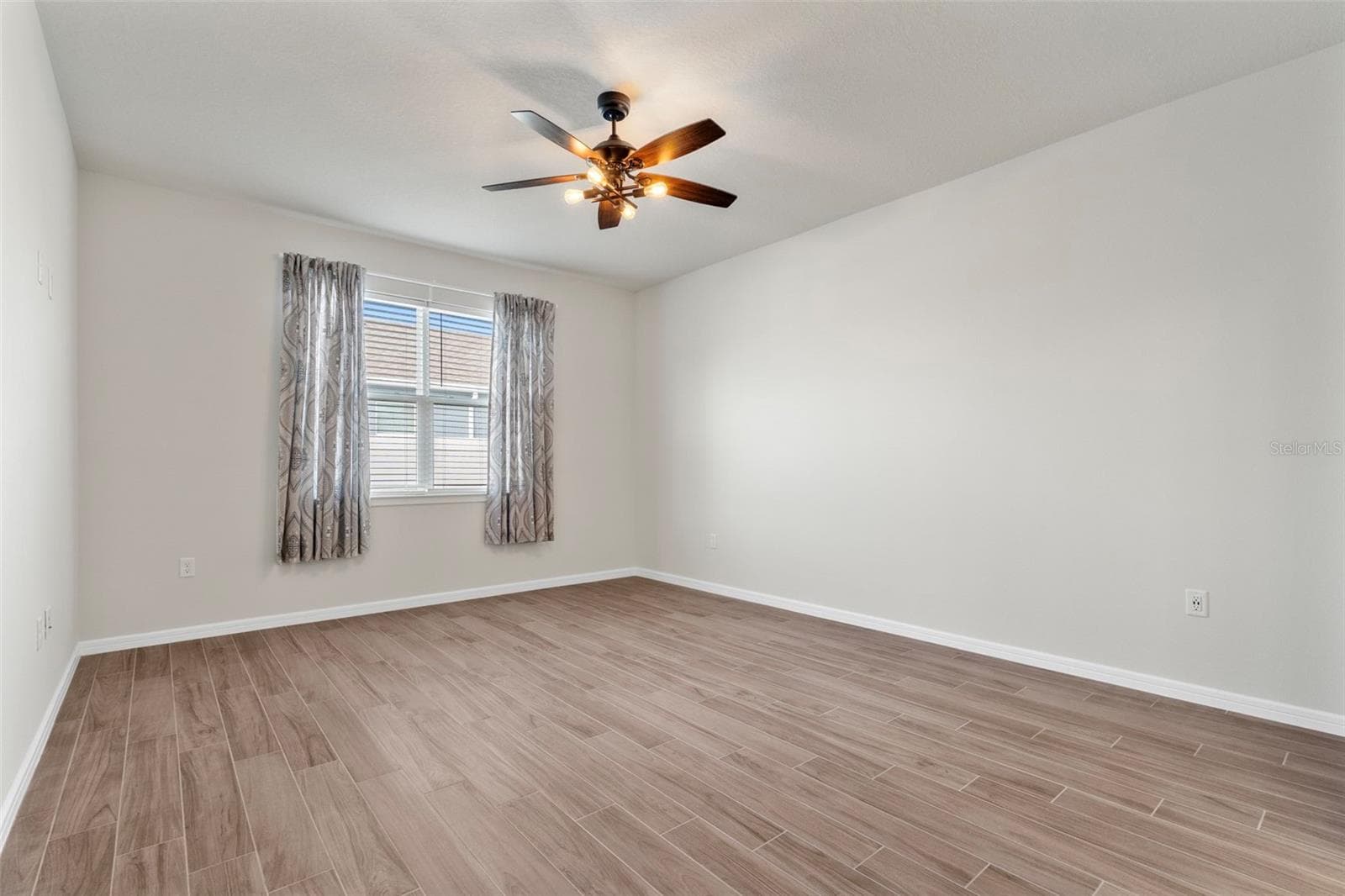 Single Family Residence at 13360 SUNNY RETREAT LN, WINTER GARDEN, photo 29 of 74