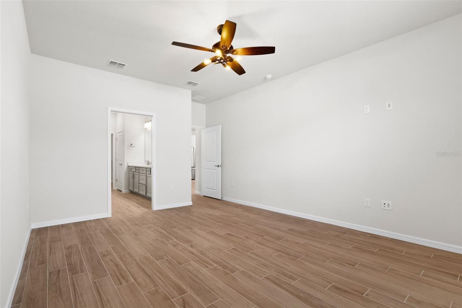 Single Family Residence at 13360 SUNNY RETREAT LN, WINTER GARDEN, photo 32 of 74