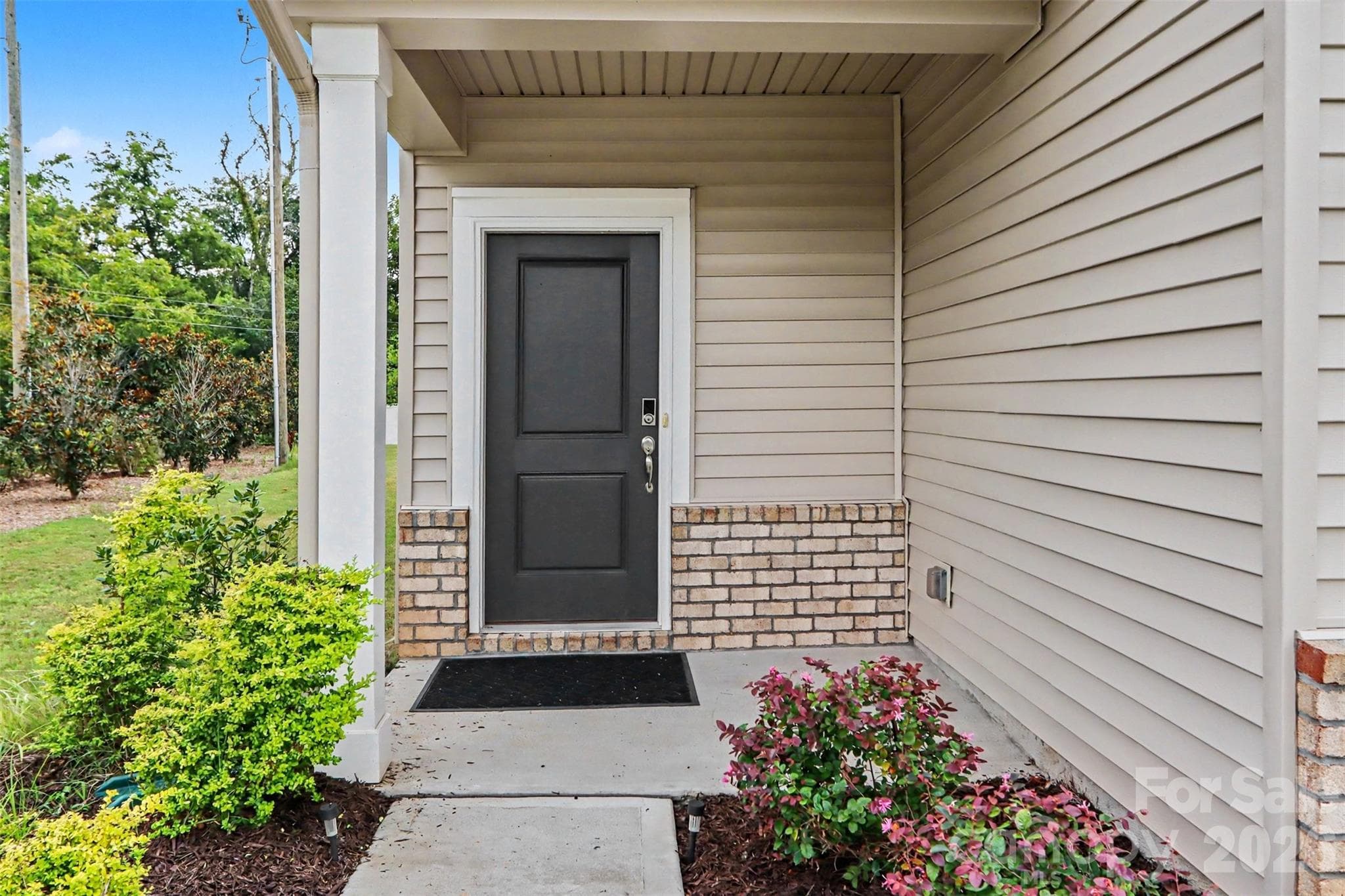 Single Family Residence at 1224 Harland Street, Charlotte, photo 5 of 26