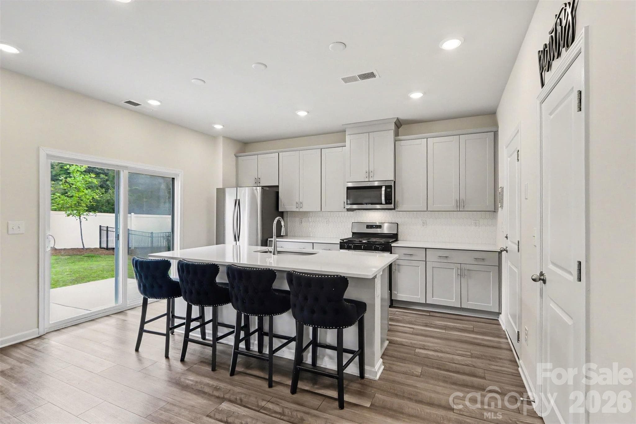 Single Family Residence at 1224 Harland Street, Charlotte, photo 11 of 26