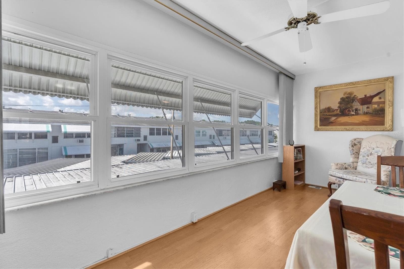 Florida Room - newer windows - 1900 59TH AVE N #212, ST PETERSBURG