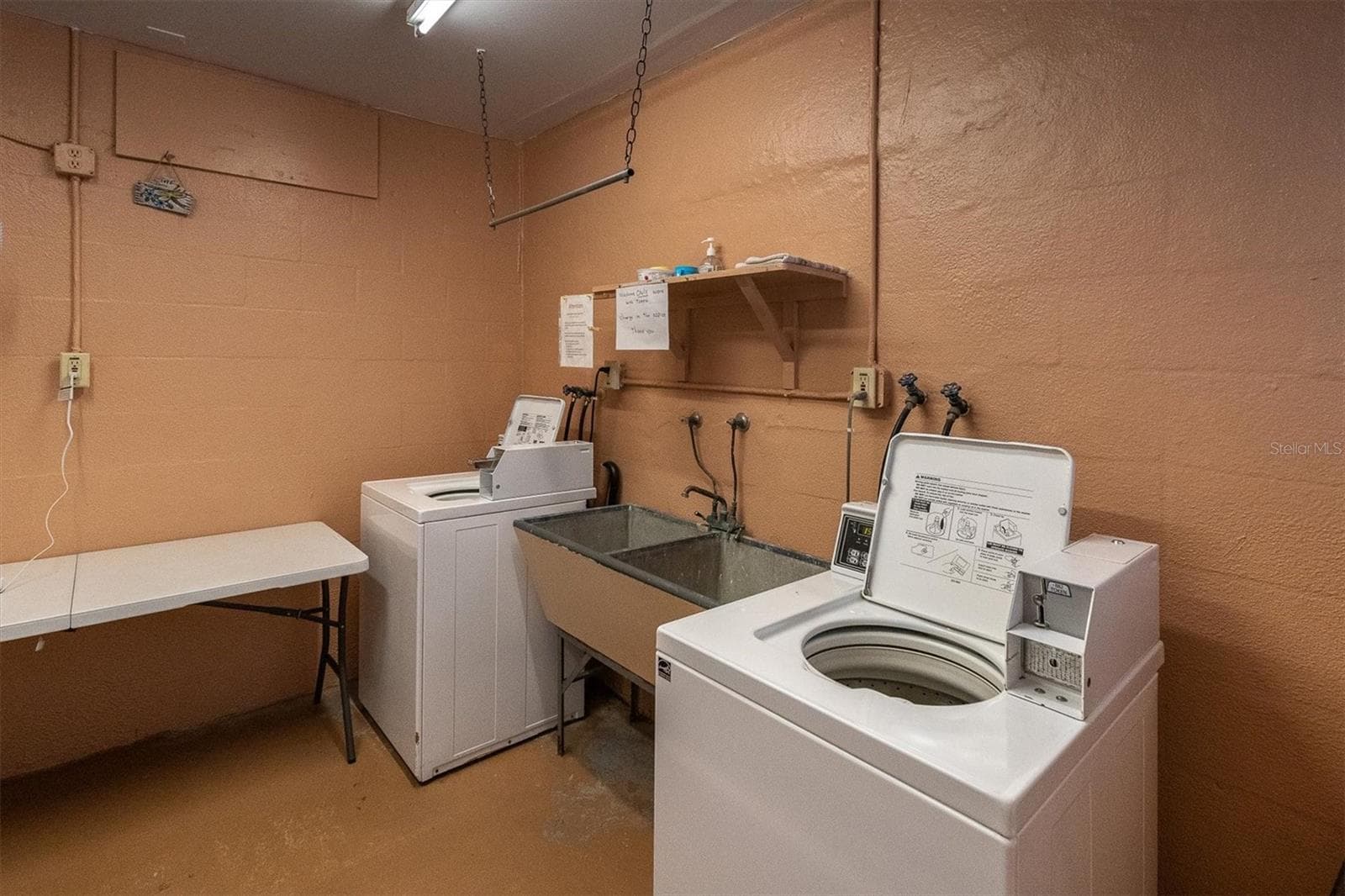 Community Laundry Room - 1900 59TH AVE N #212, ST PETERSBURG