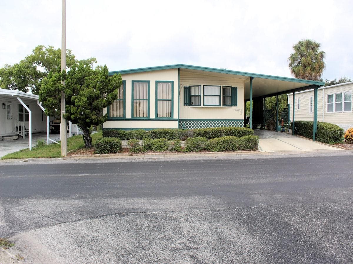 802 DATE PALM ST