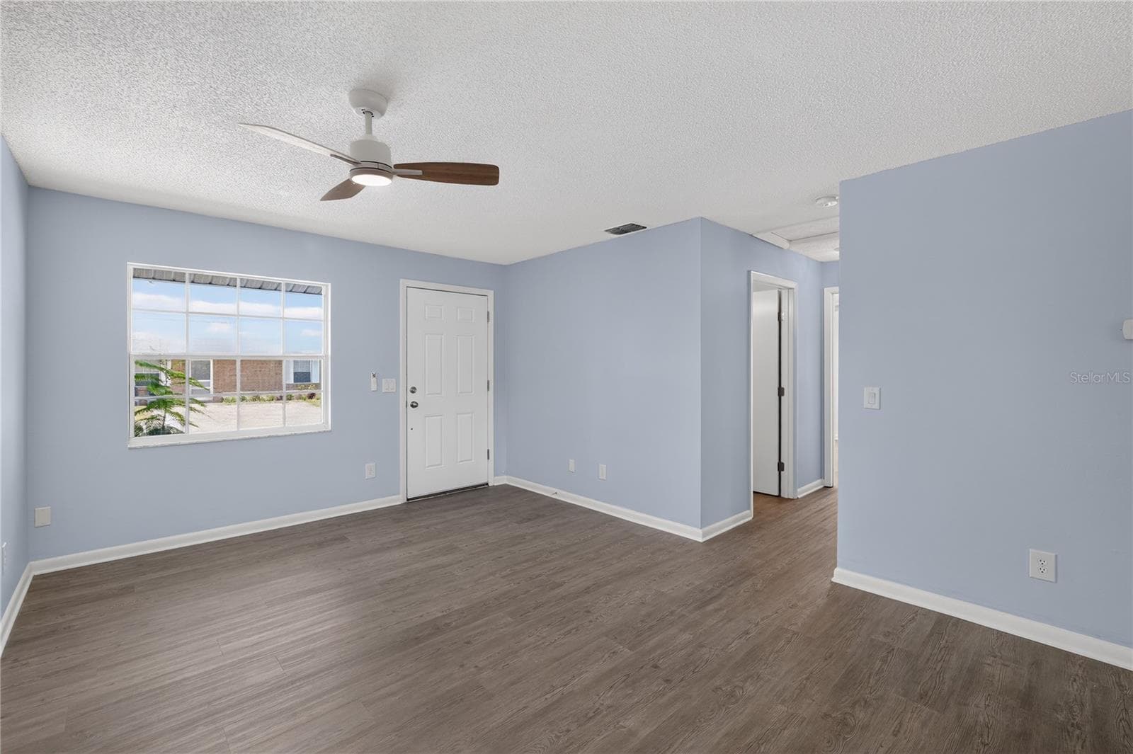 Single Family Residence at 1432 THOUSAND ROSES DR S, LAKE WALES, photo 3 of 15
