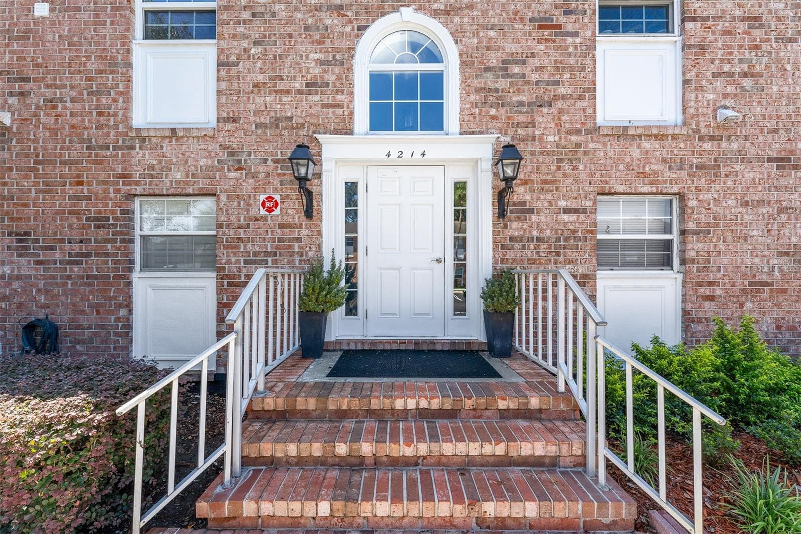 Condominium at 4214 LAKE UNDERHILL RD #C, ORLANDO, photo 2 of 35