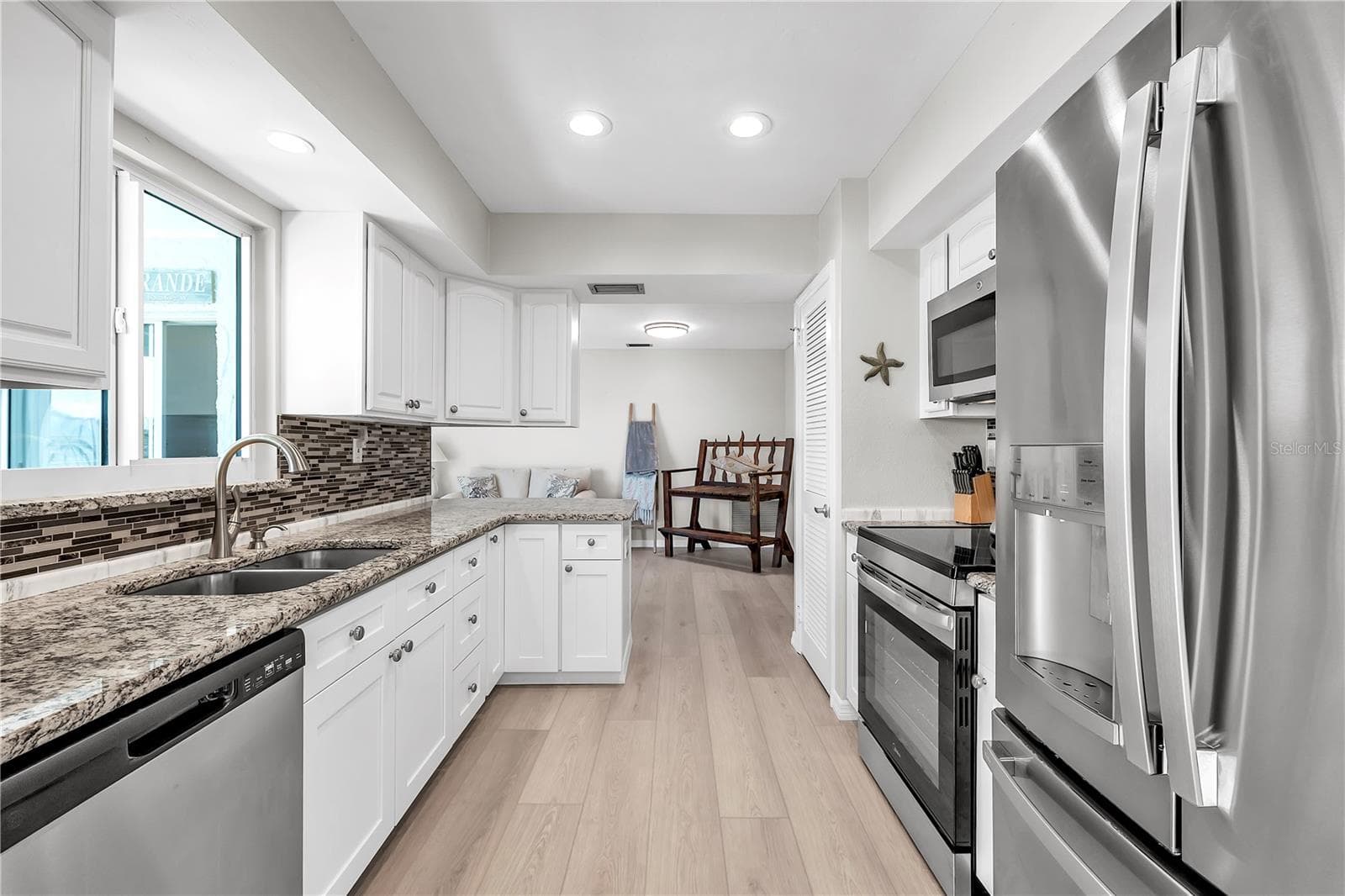 Single Family Residence at 4083 ROCK CREEK DR, PORT CHARLOTTE, photo 16 of 46