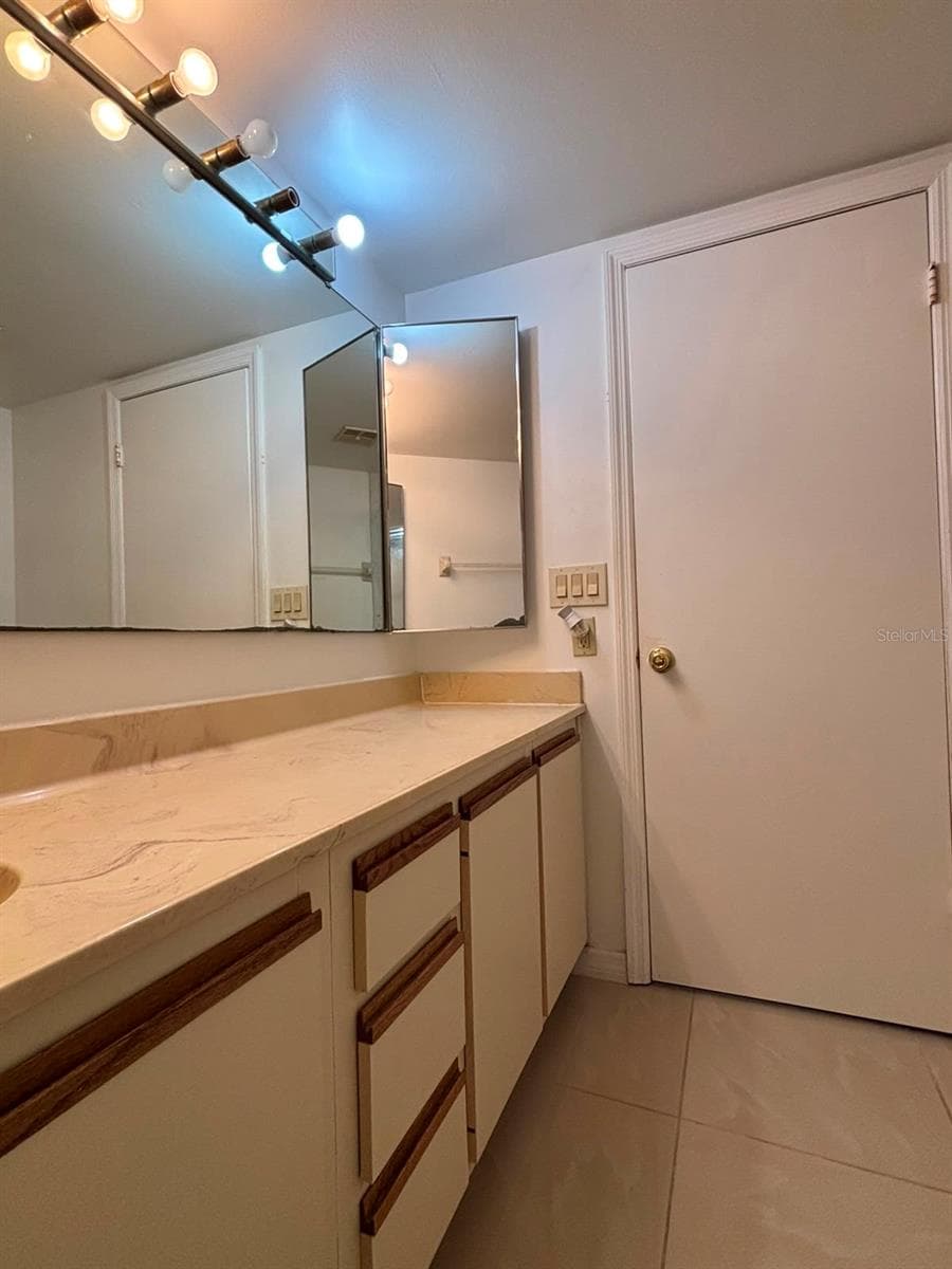 Condominium at 5277 CORAL CT #625, ORLANDO, photo 24 of 30