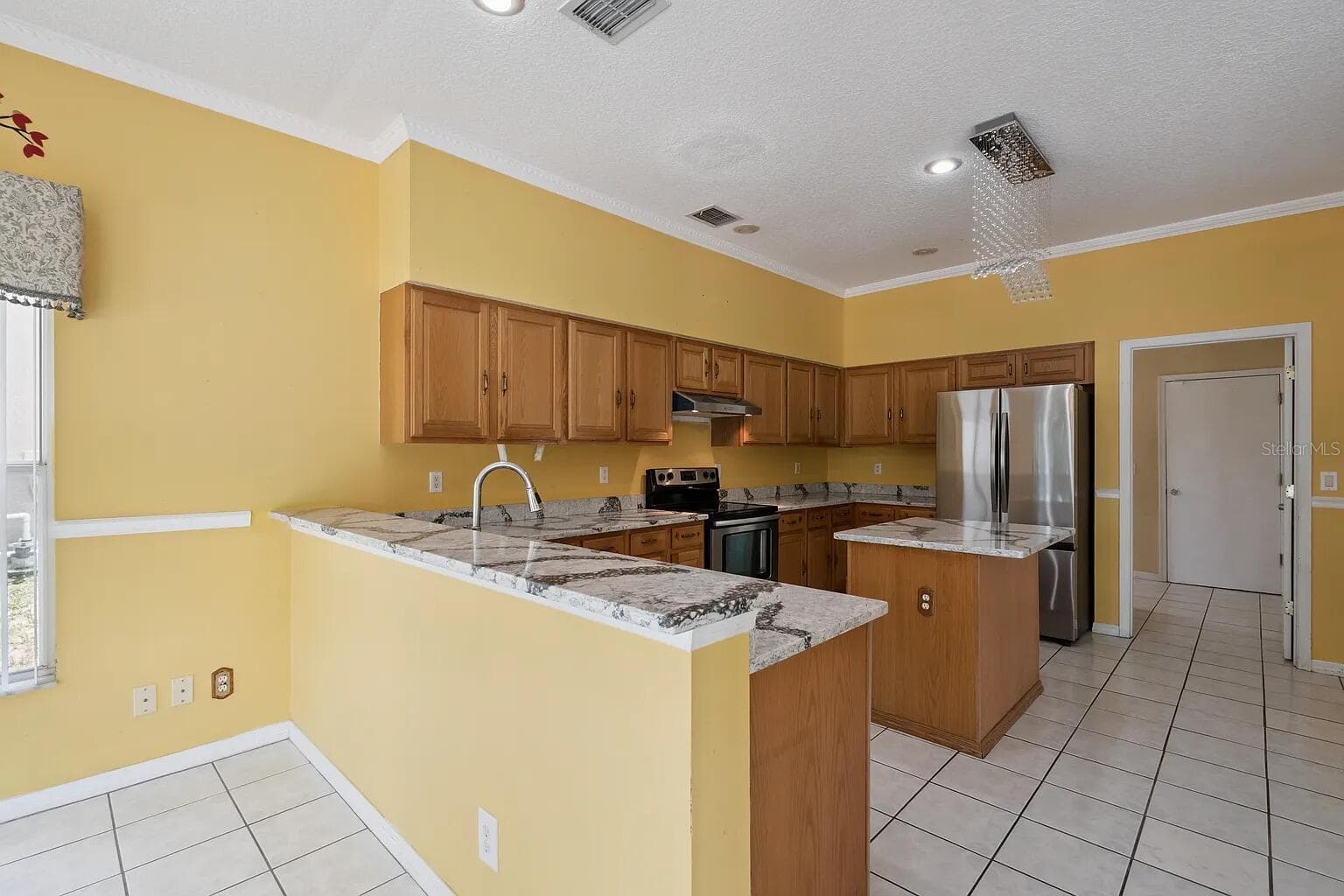 Single Family Residence at 6415 ABBEYDALE CT, ORLANDO, photo 18 of 53