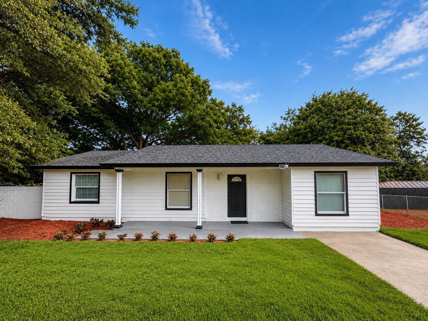 Single Family Residence at 2310 W LISA CT, SANFORD, photo 2 of 27