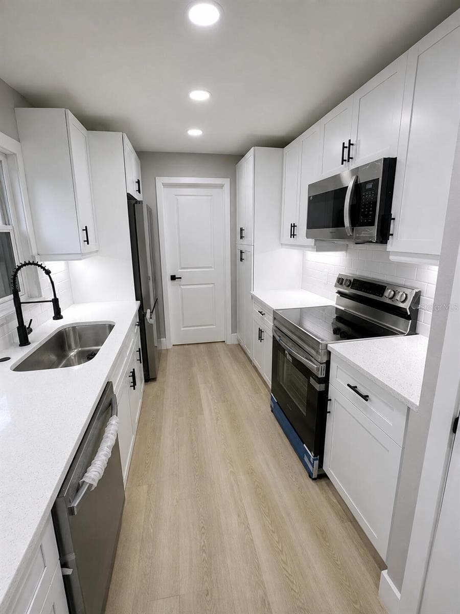 Single Family Residence at 2310 W LISA CT, SANFORD, photo 15 of 27
