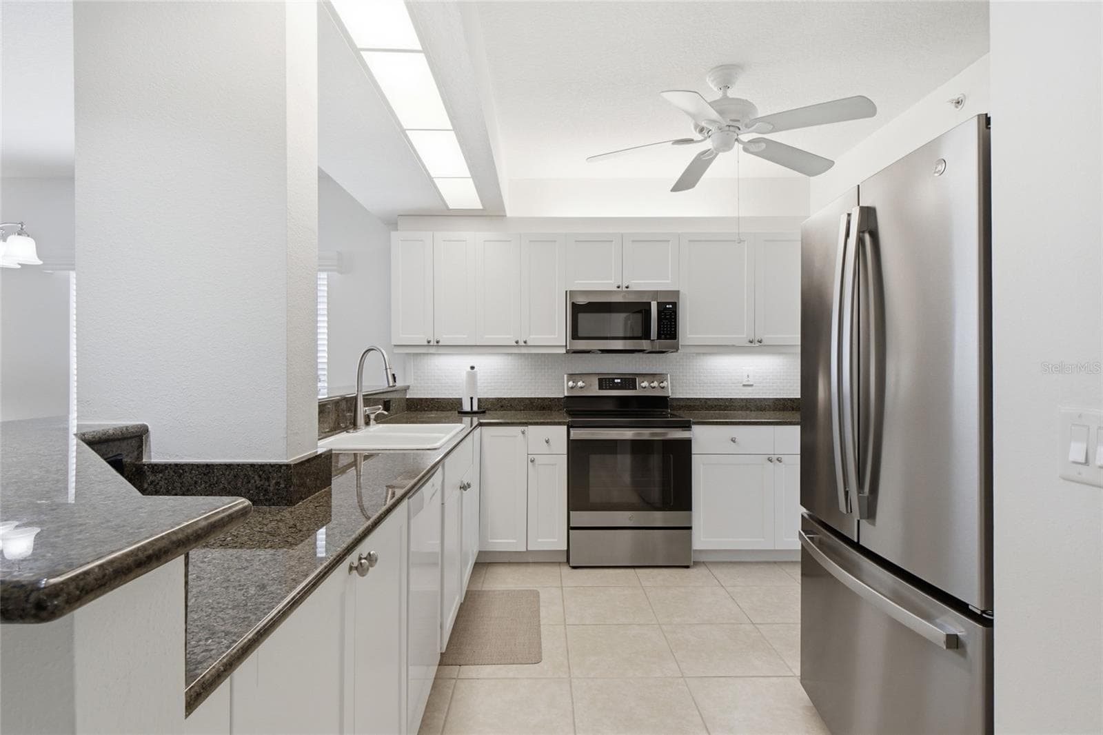 Kitchen - 418 LAUREL LAKE DR #106, VENICE