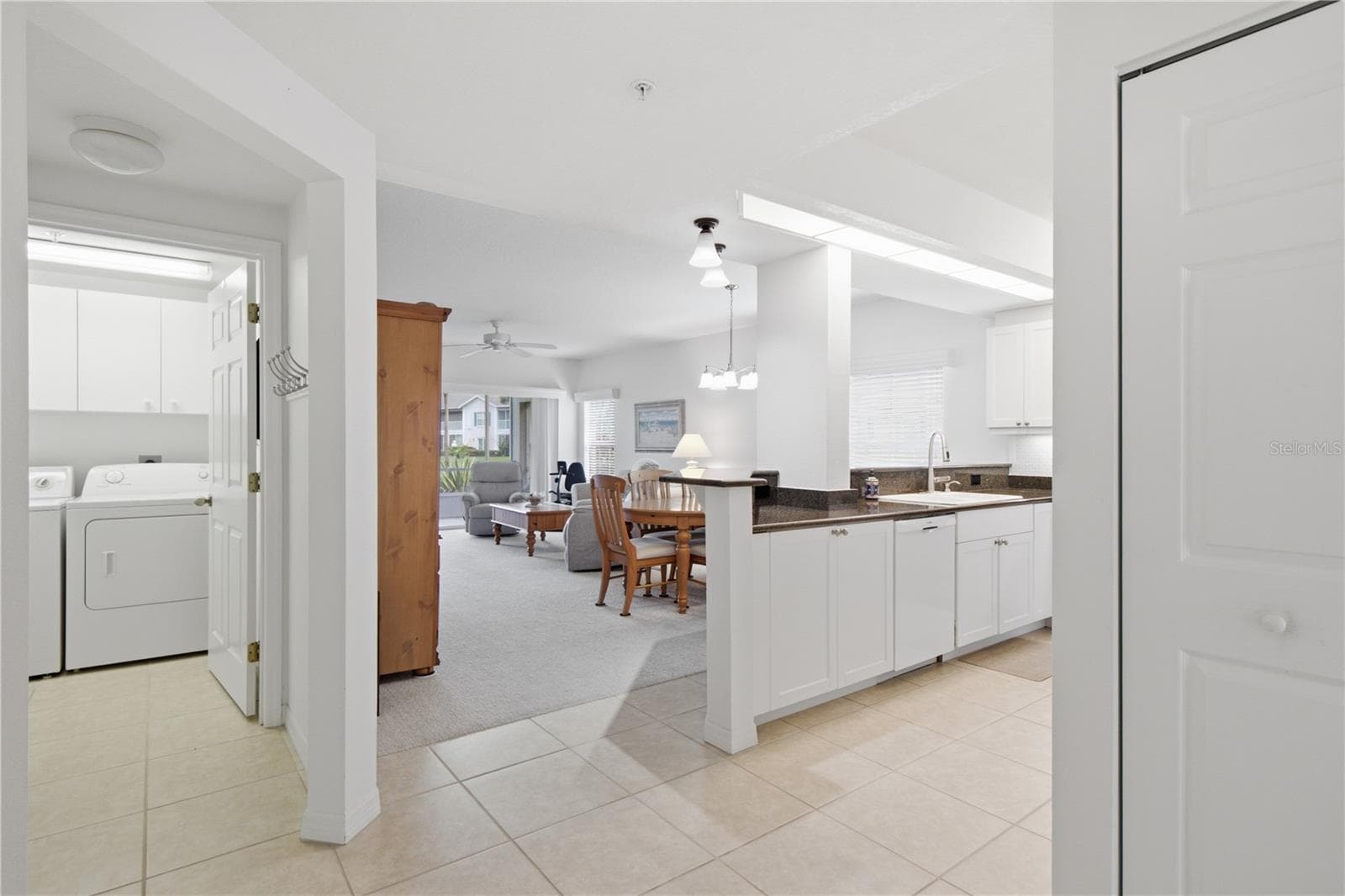 view from entrance hallway - 418 LAUREL LAKE DR #106, VENICE