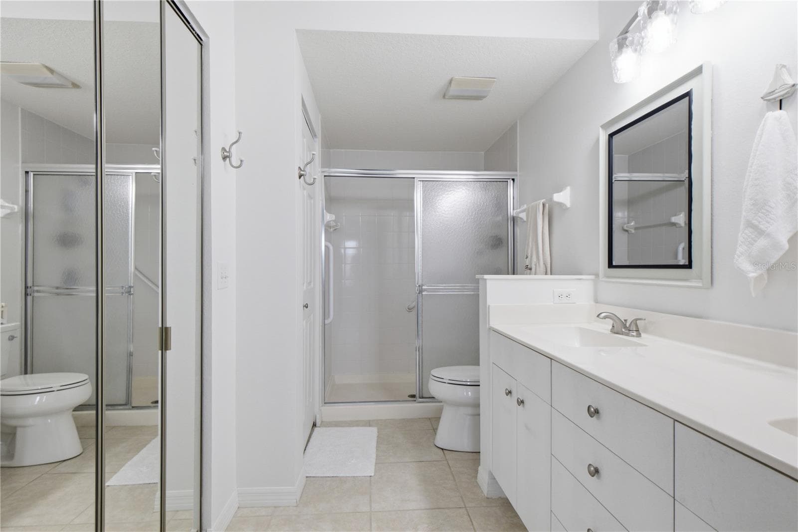Master Bath - 418 LAUREL LAKE DR #106, VENICE