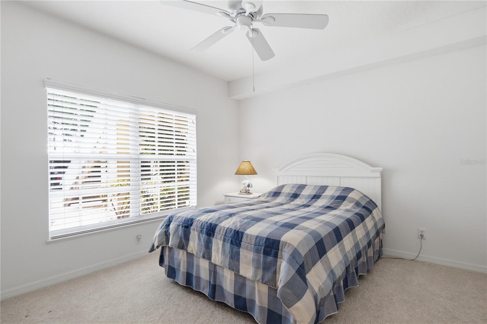 Guest Bedroom with walk-in closet - 418 LAUREL LAKE DR #106, VENICE