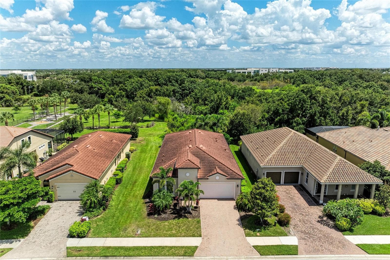 Front of home - 4645 ROYAL DORNOCH CIR, BRADENTON