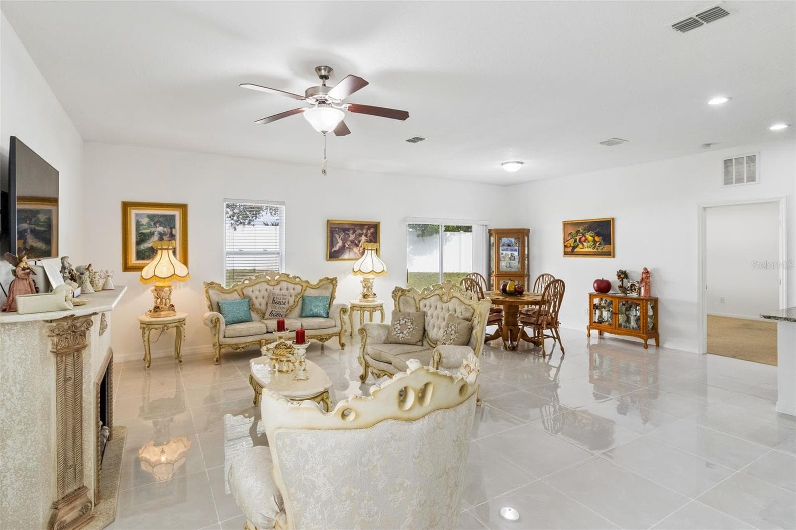Single Family Residence at 1025 MARGOT LN, LAKE WALES, photo 3 of 20