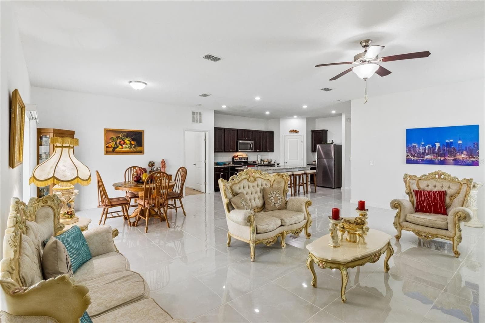 Single Family Residence at 1025 MARGOT LN, LAKE WALES, photo 5 of 20