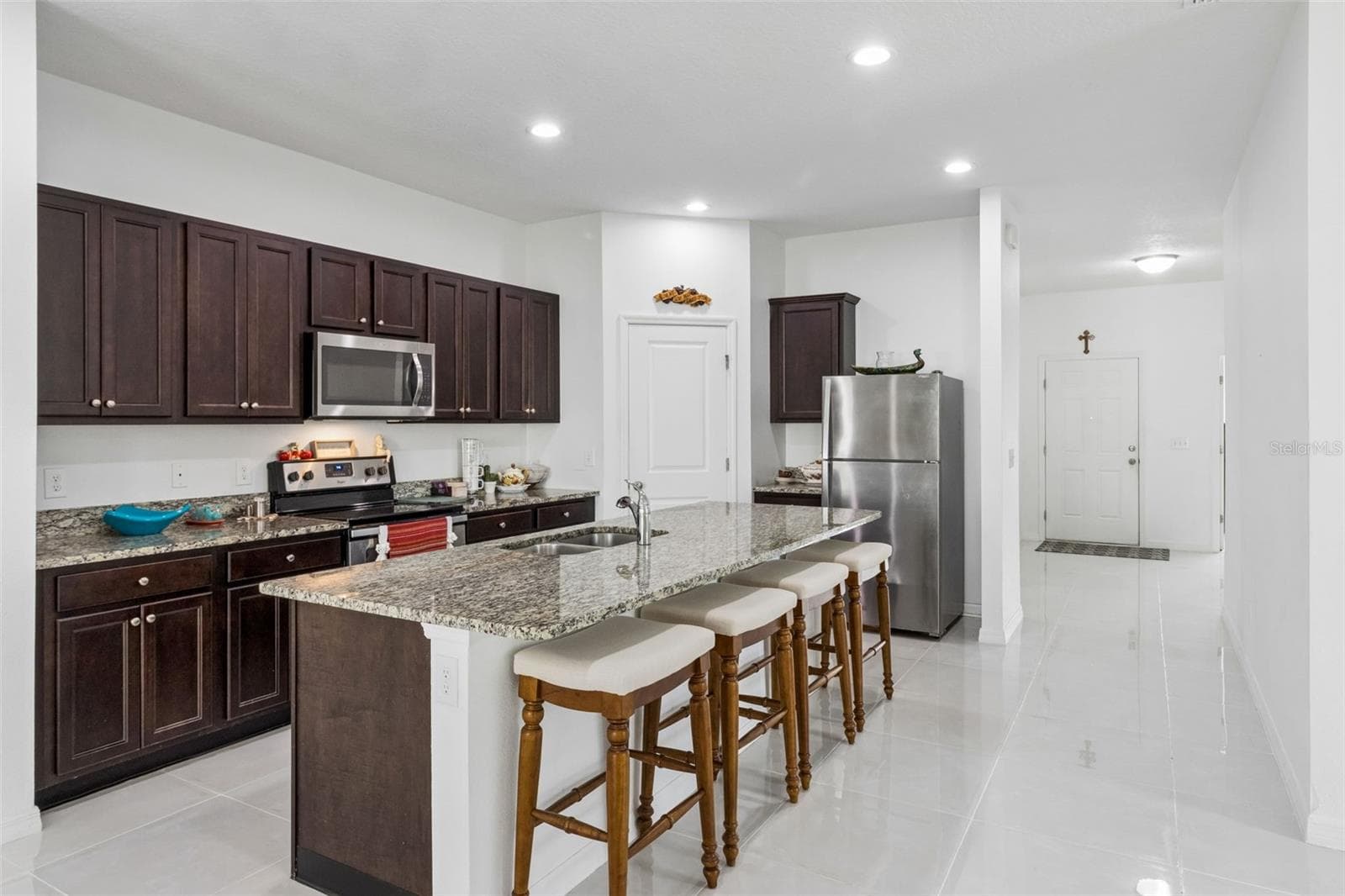Single Family Residence at 1025 MARGOT LN, LAKE WALES, photo 10 of 20