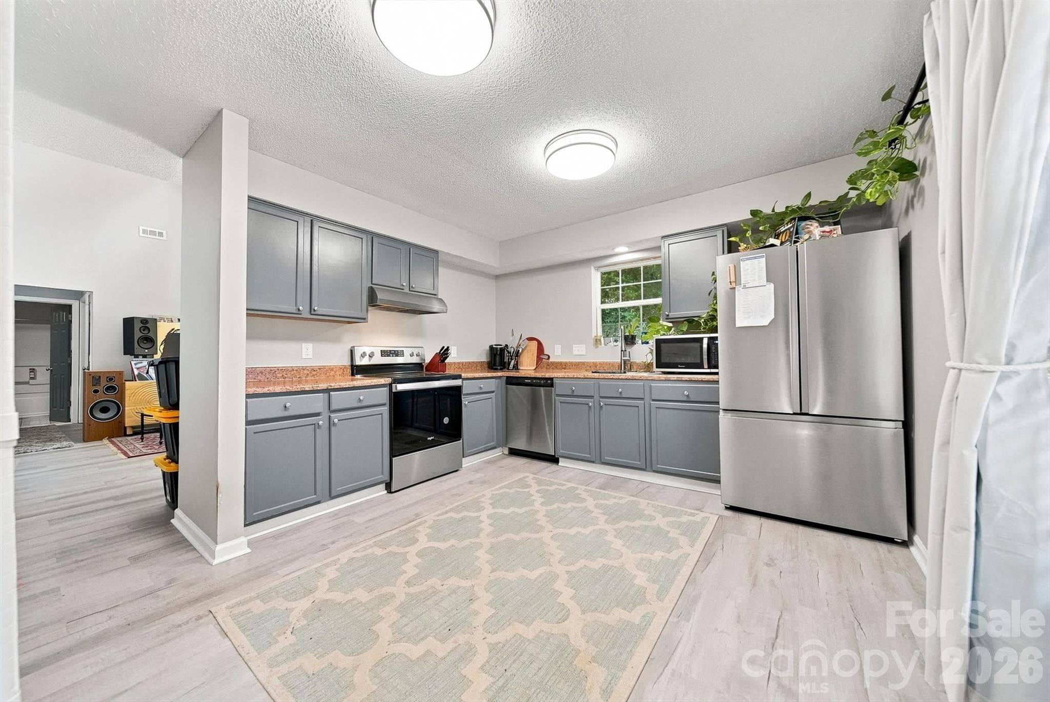 Kitchen - 717 2nd Street Place SW, Conover