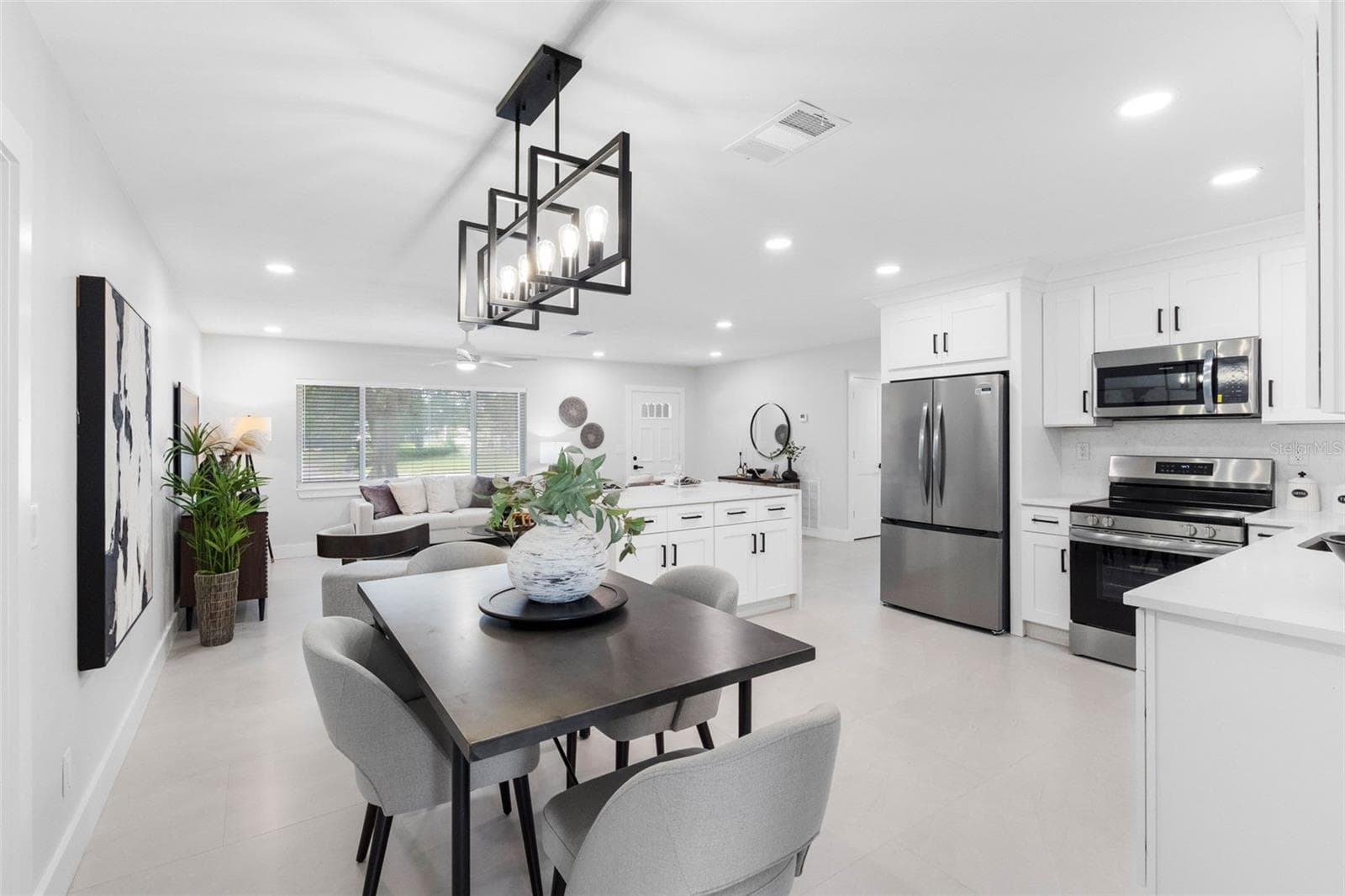 Single Family Residence at 1601 HARDWOOD DR, CLEARWATER, photo 8 of 38