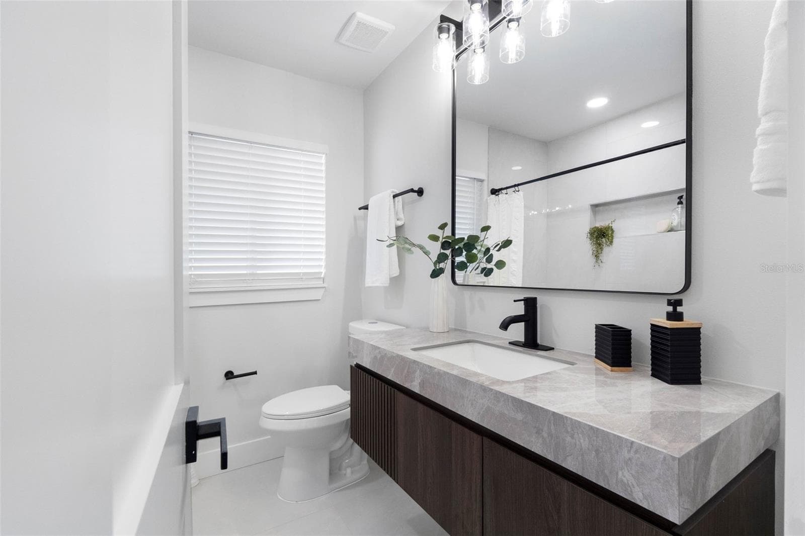 Single Family Residence at 1601 HARDWOOD DR, CLEARWATER, photo 23 of 38