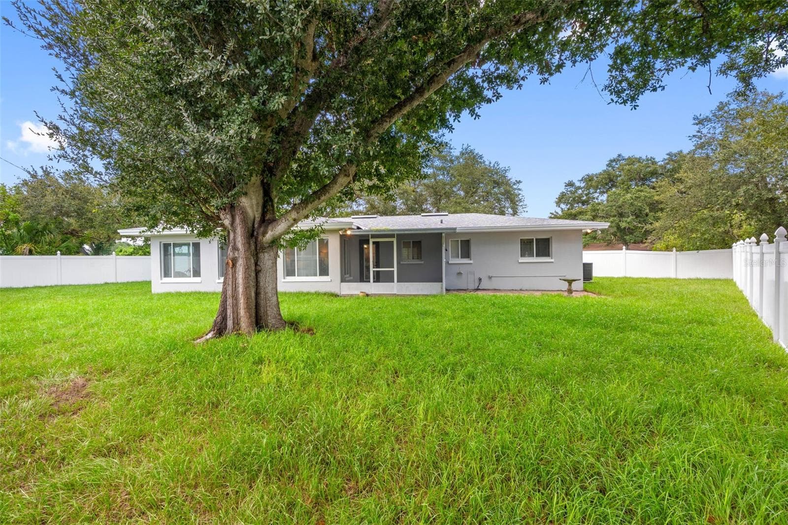 Single Family Residence at 1601 HARDWOOD DR, CLEARWATER, photo 32 of 38