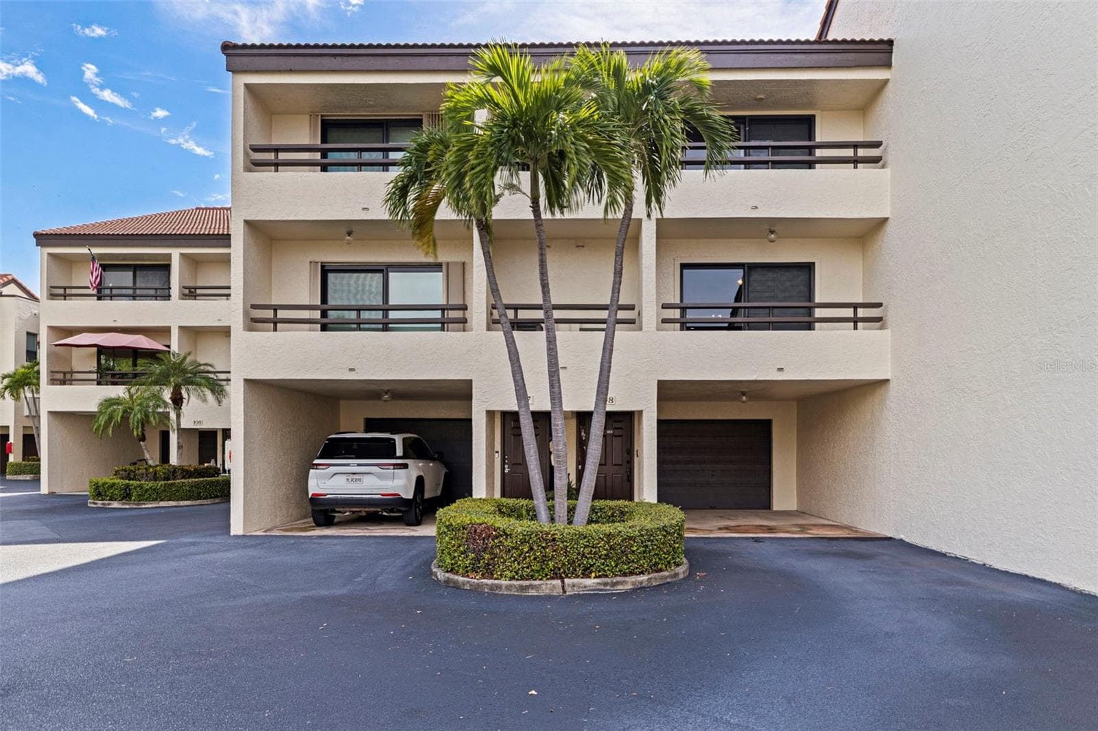 120 1ST ST E #108