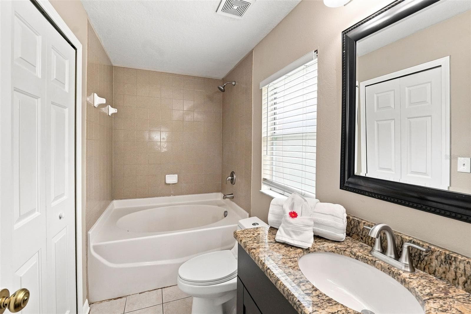 Comfortable Full Bath - 6817 ARAMON CT, WESLEY CHAPEL