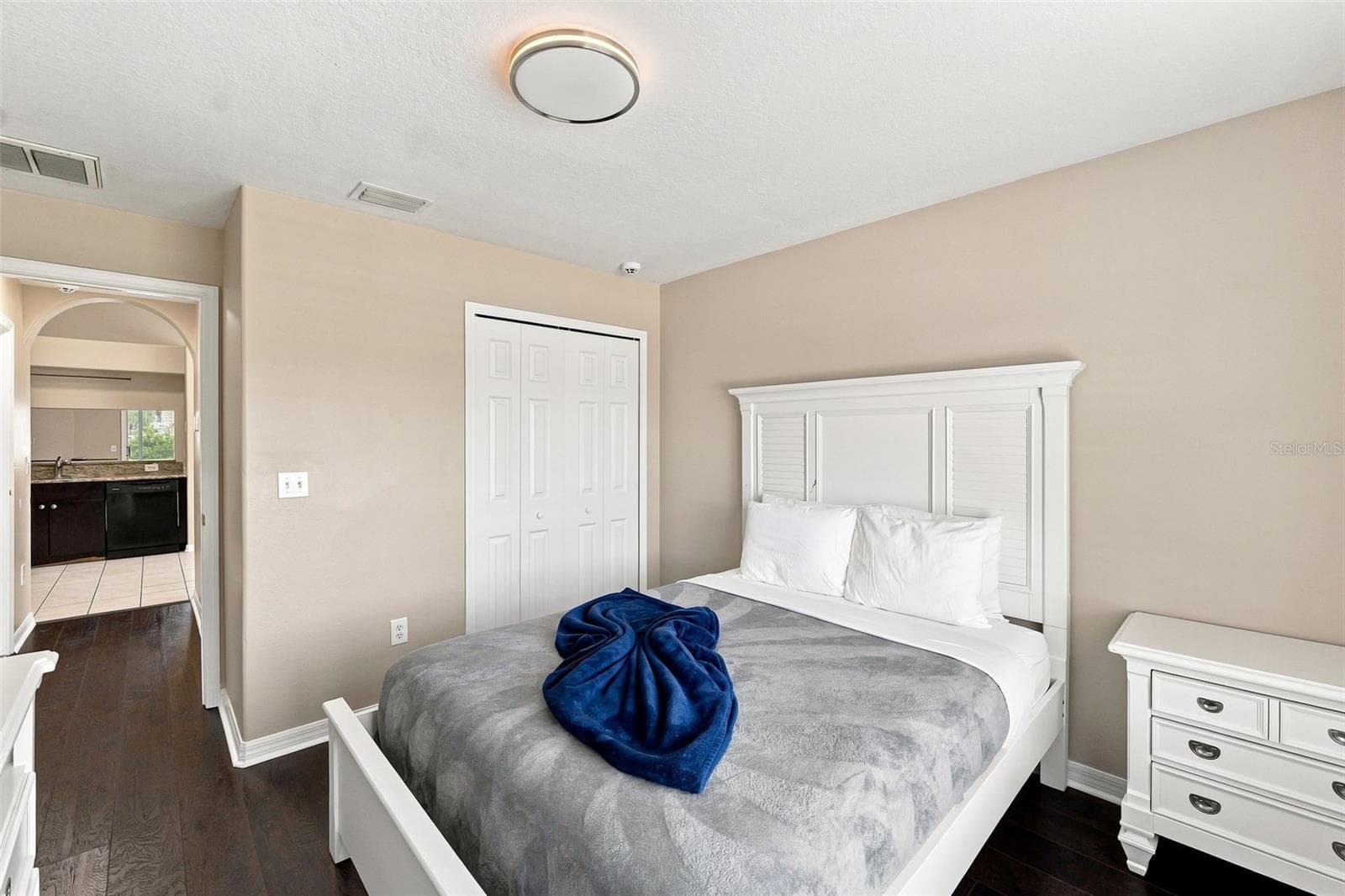 Spacious Bedroom - 6817 ARAMON CT, WESLEY CHAPEL