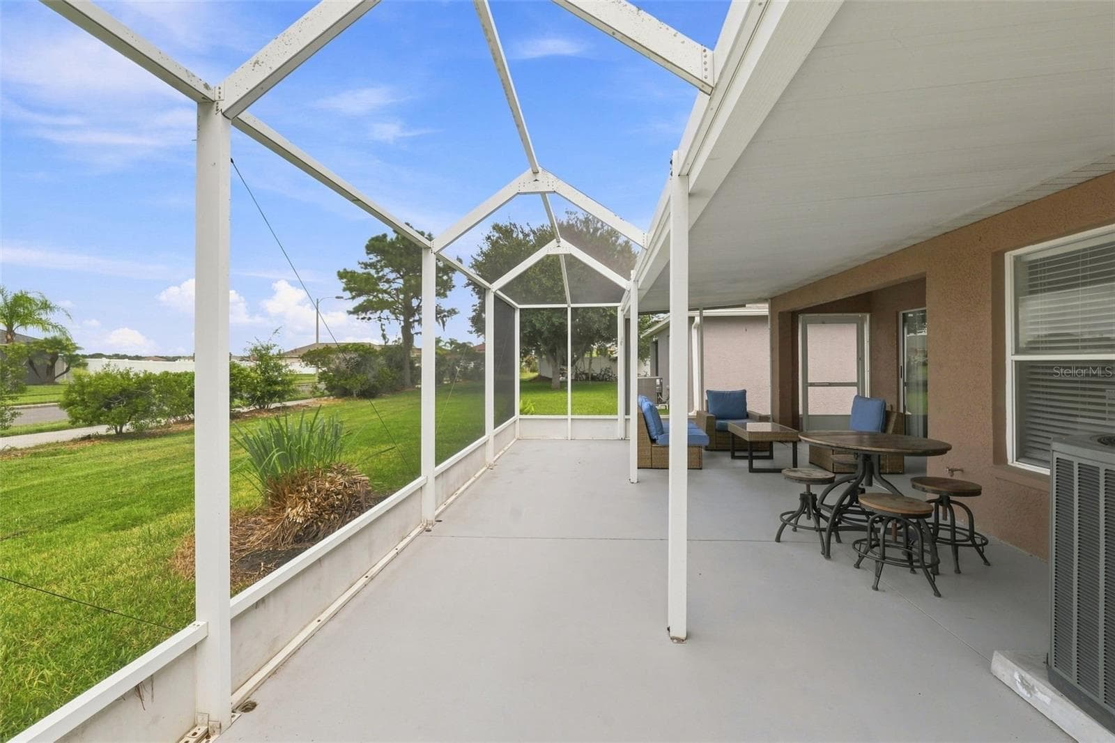 Outdoor Living - 6817 ARAMON CT, WESLEY CHAPEL