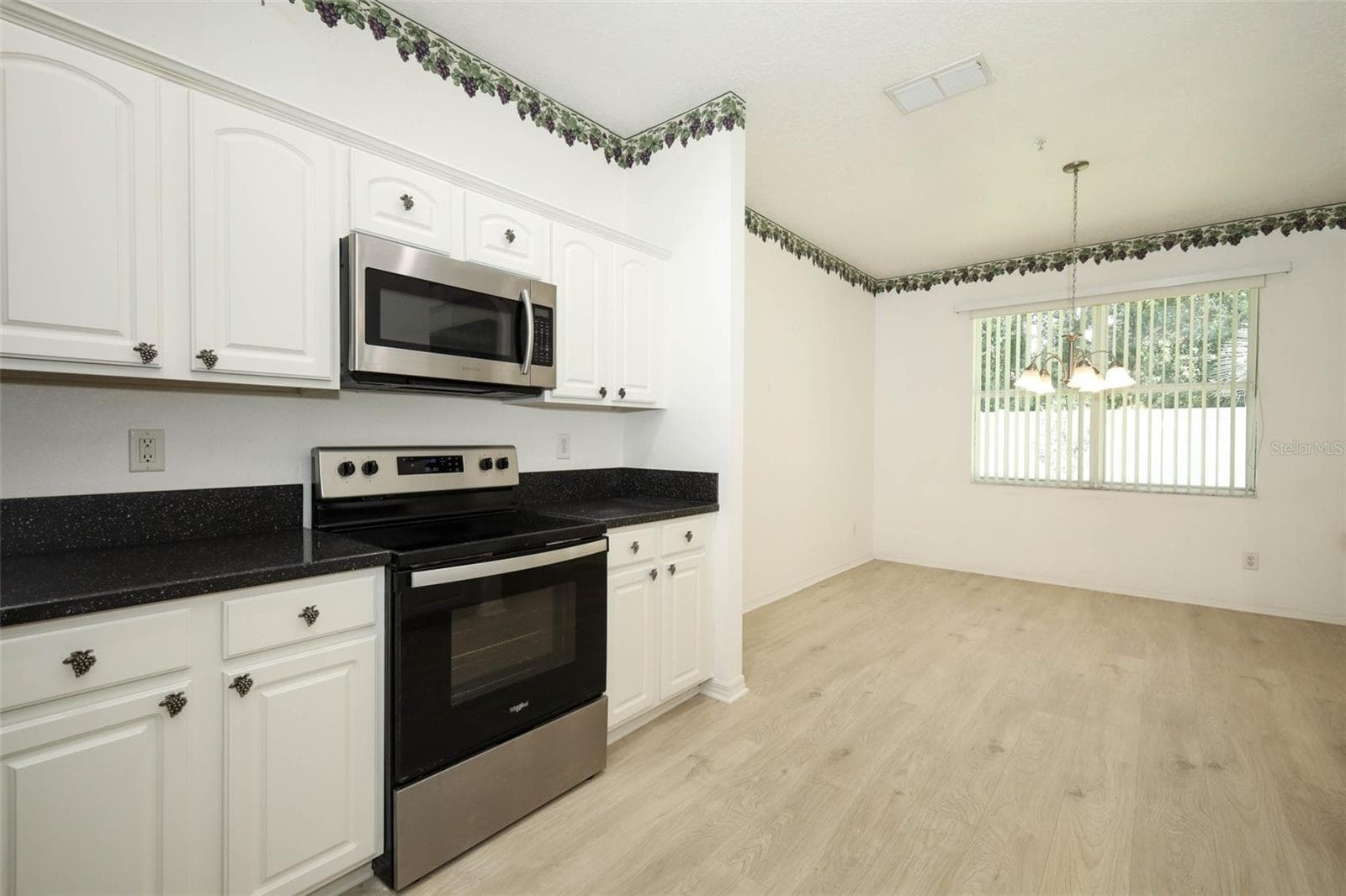 Kitchen View 6 - 2247 WEKIVA VILLAGE LN, APOPKA