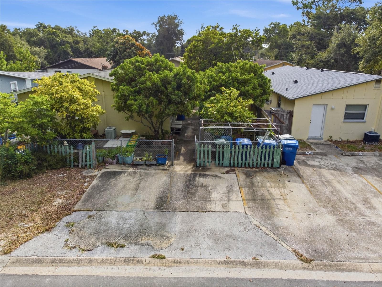 Front - 1615 PALM WAY, LARGO