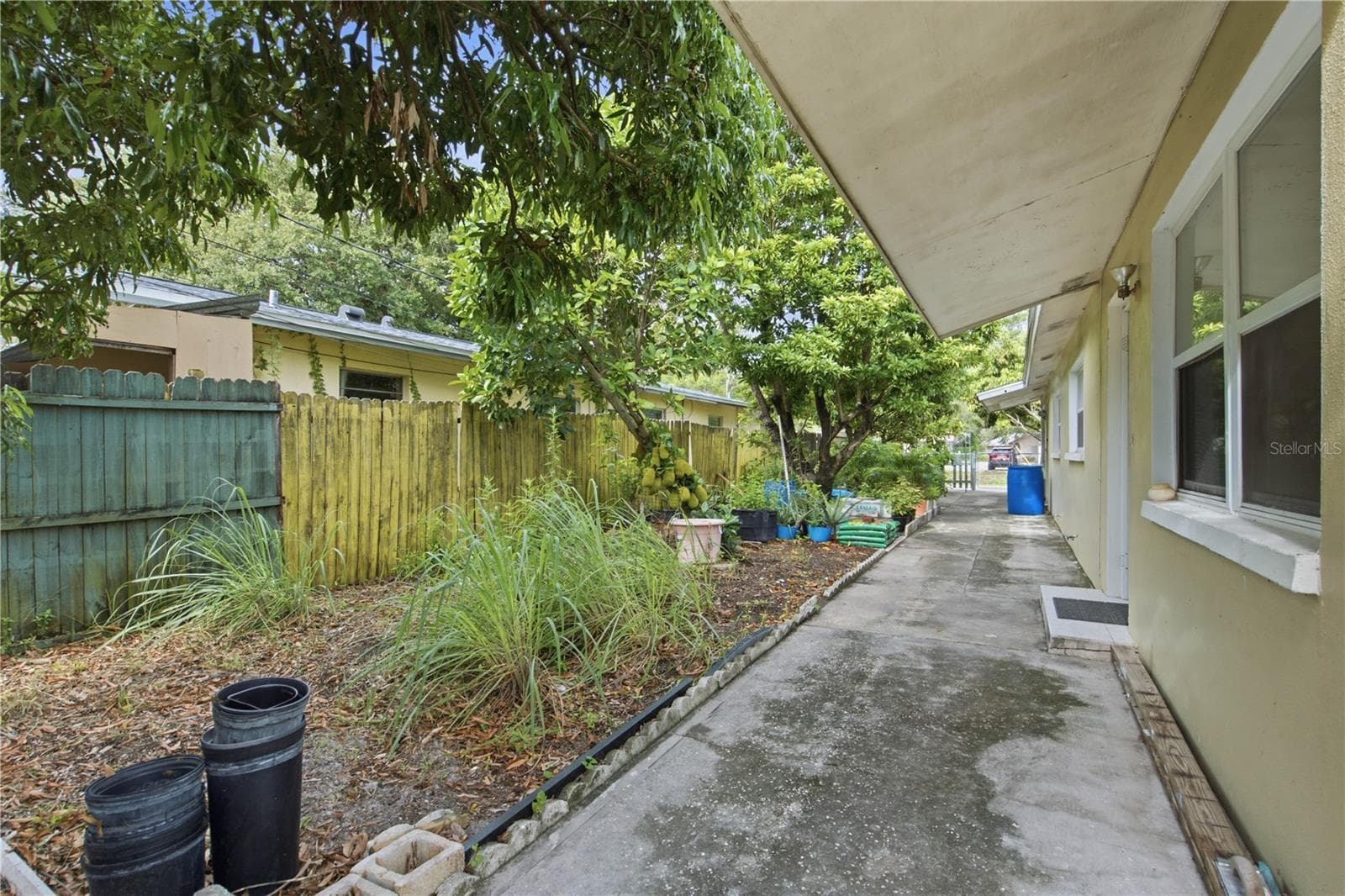 Walk way - 1615 PALM WAY, LARGO