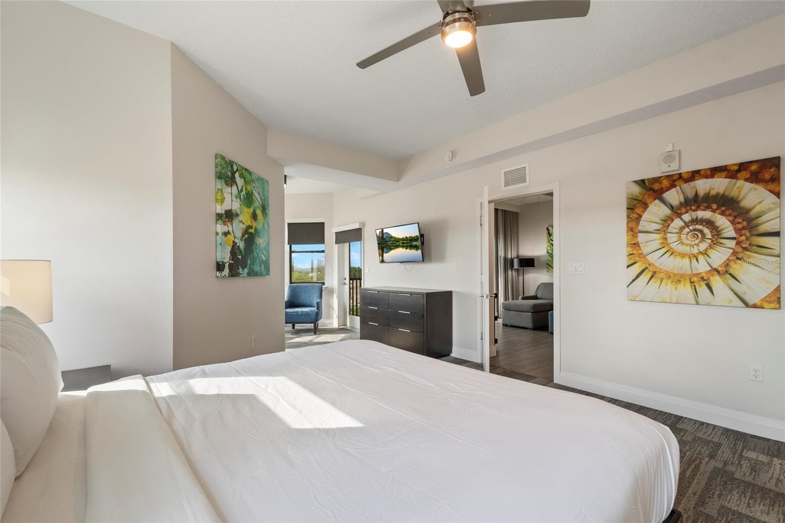 Primary Suite w/Sitting Area - 14501 GROVE RESORT AVE #2542, WINTER GARDEN