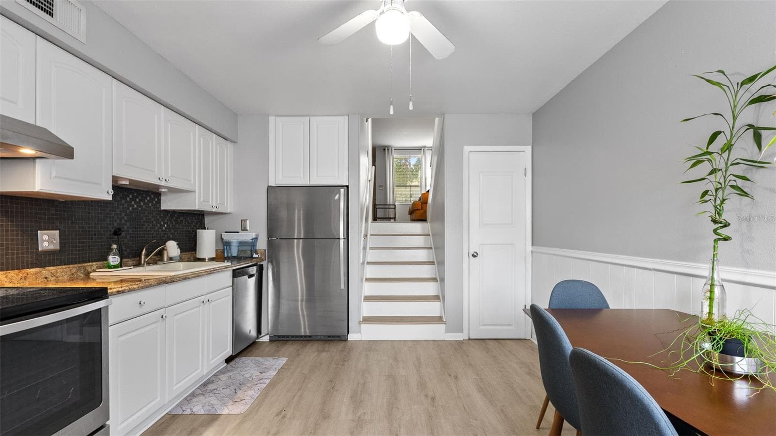 Townhouse at 4227 LA PALMA CT, TAMPA, photo 2 of 40