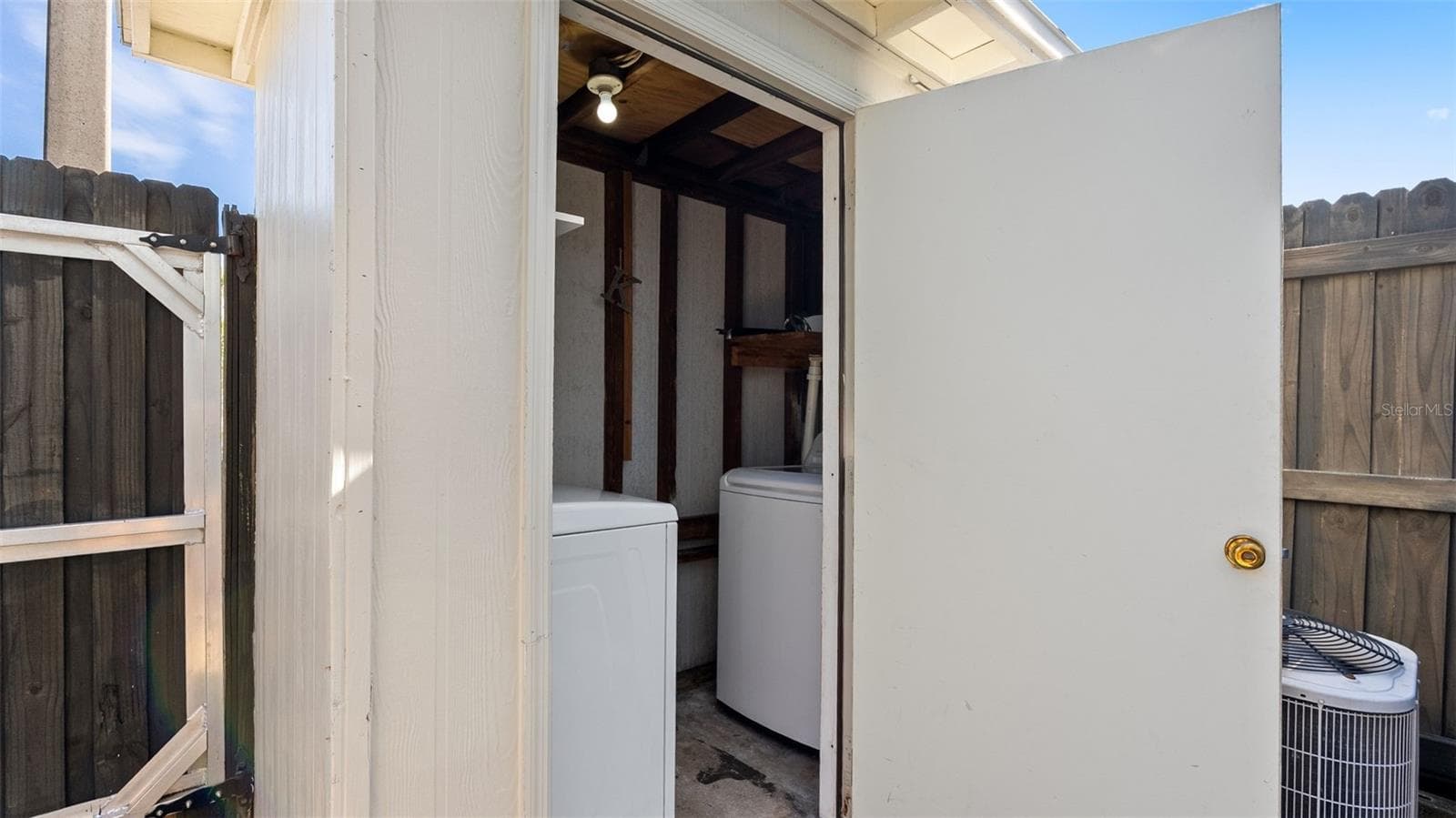 Townhouse at 4227 LA PALMA CT, TAMPA, photo 16 of 40