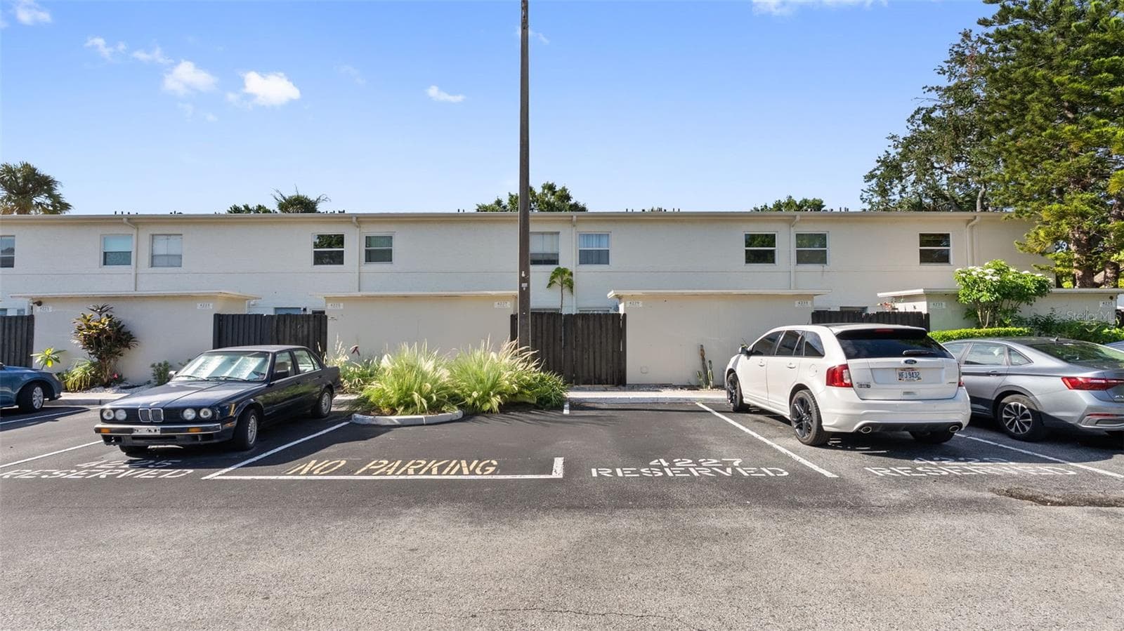 Townhouse at 4227 LA PALMA CT, TAMPA, photo 19 of 40