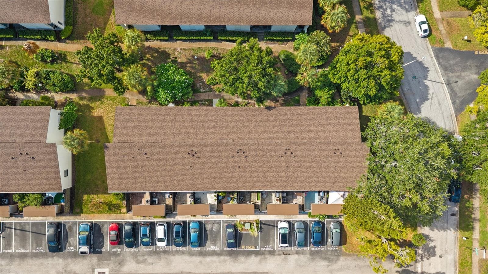 Townhouse at 4227 LA PALMA CT, TAMPA, photo 26 of 40