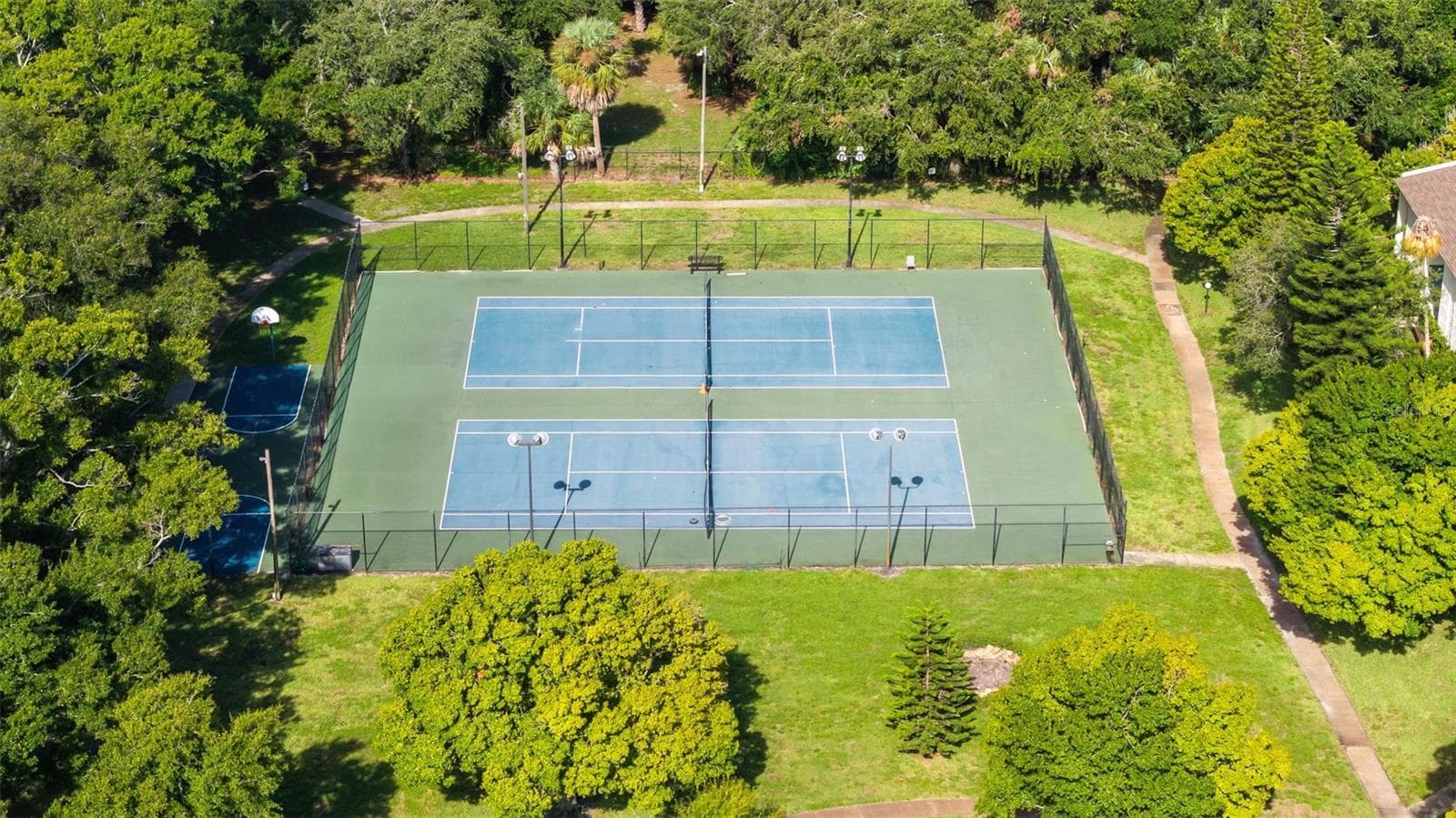Townhouse at 4227 LA PALMA CT, TAMPA, photo 33 of 40