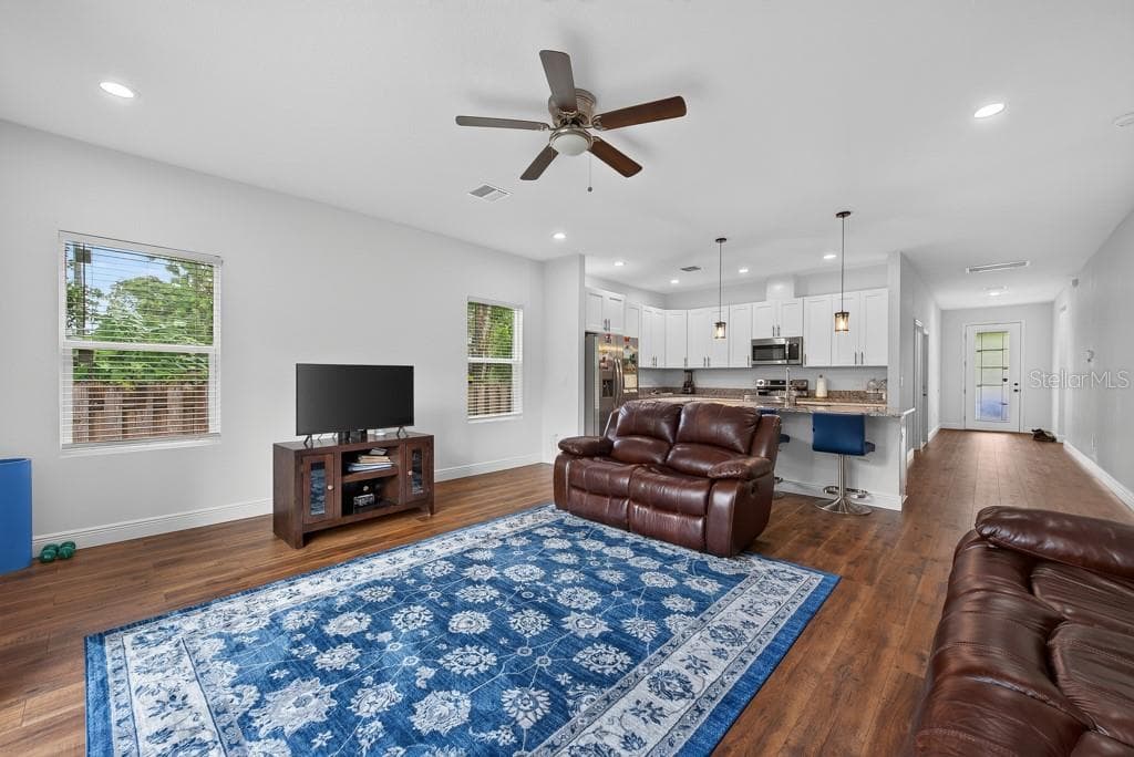 Single Family Residence at 8118 N SEMMES ST, TAMPA, photo 5 of 42