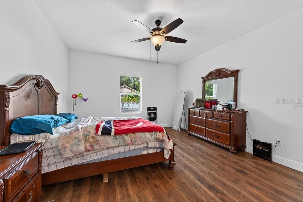 Single Family Residence at 8118 N SEMMES ST, TAMPA, photo 18 of 42