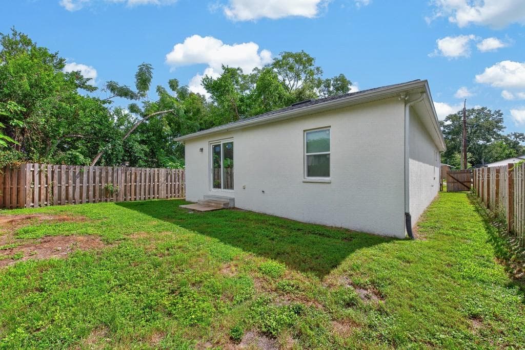 Single Family Residence at 8118 N SEMMES ST, TAMPA, photo 31 of 42