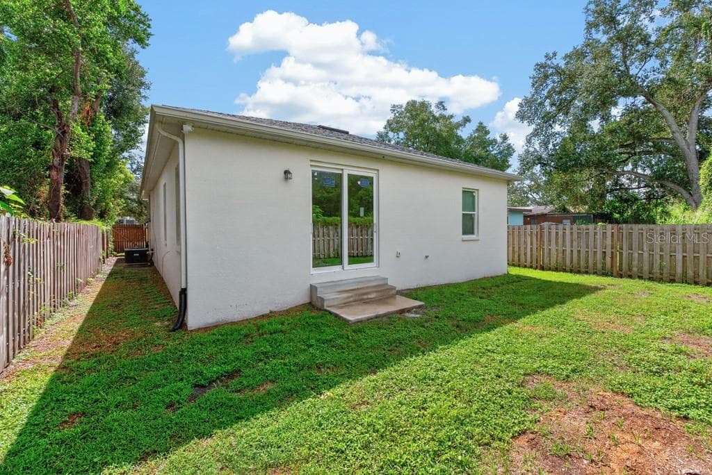 Single Family Residence at 8118 N SEMMES ST, TAMPA, photo 34 of 42