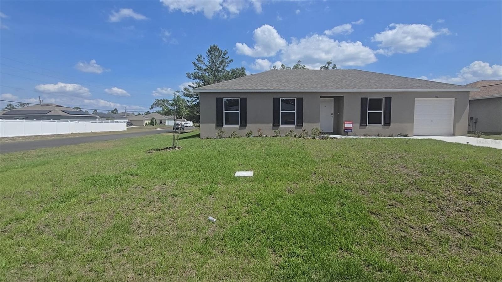 100 WILLOW DR