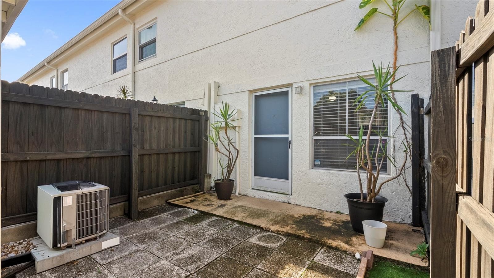 Townhouse at 4227 LA PALMA CT, TAMPA, photo 15 of 40