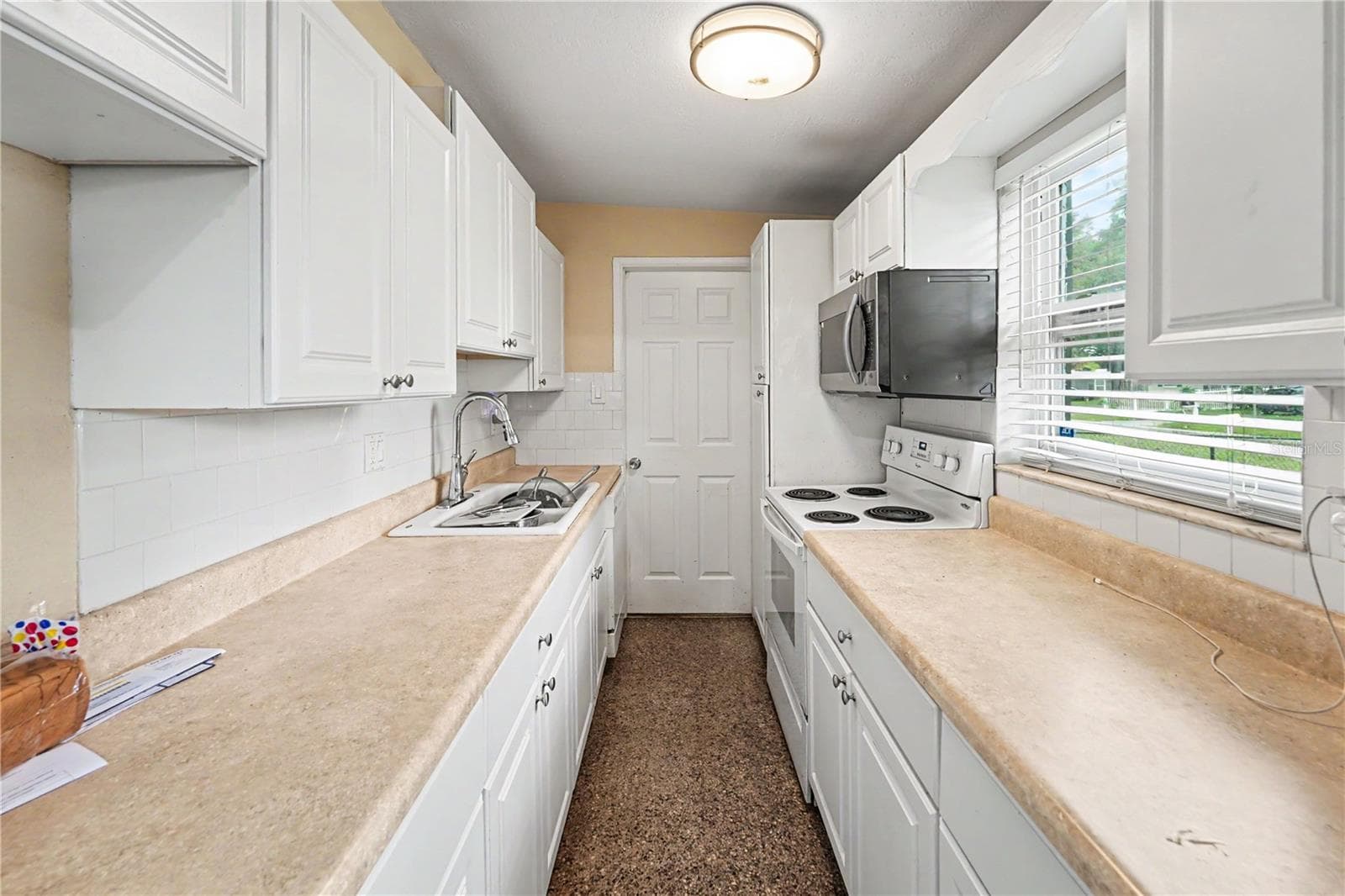 Single Family Residence at 8490 92ND TER, SEMINOLE, photo 6 of 14
