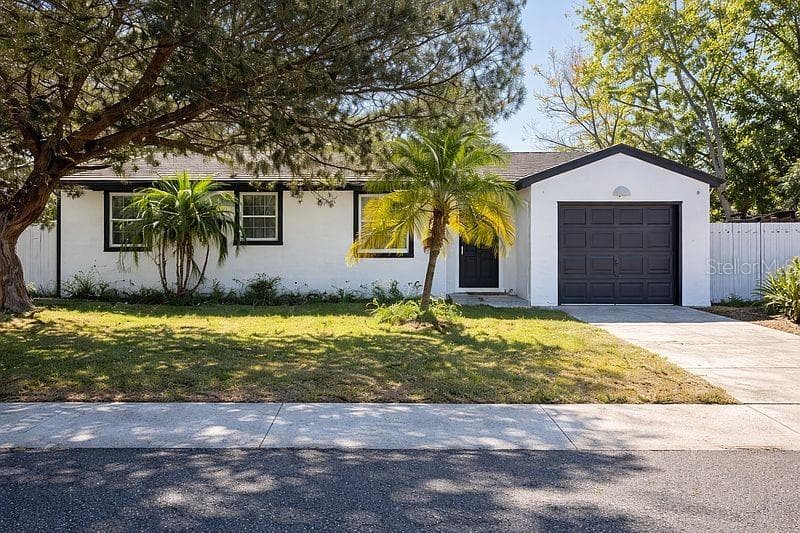 640 JASMINE RD