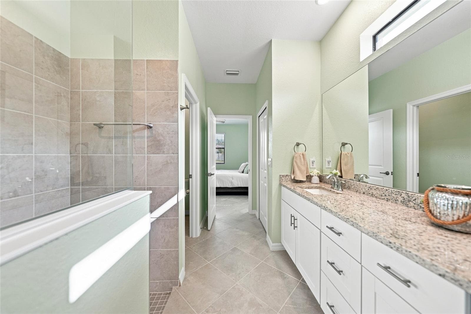 Single Family Residence at 1608 SADDLEWOOD CIR, PORT CHARLOTTE, photo 16 of 40