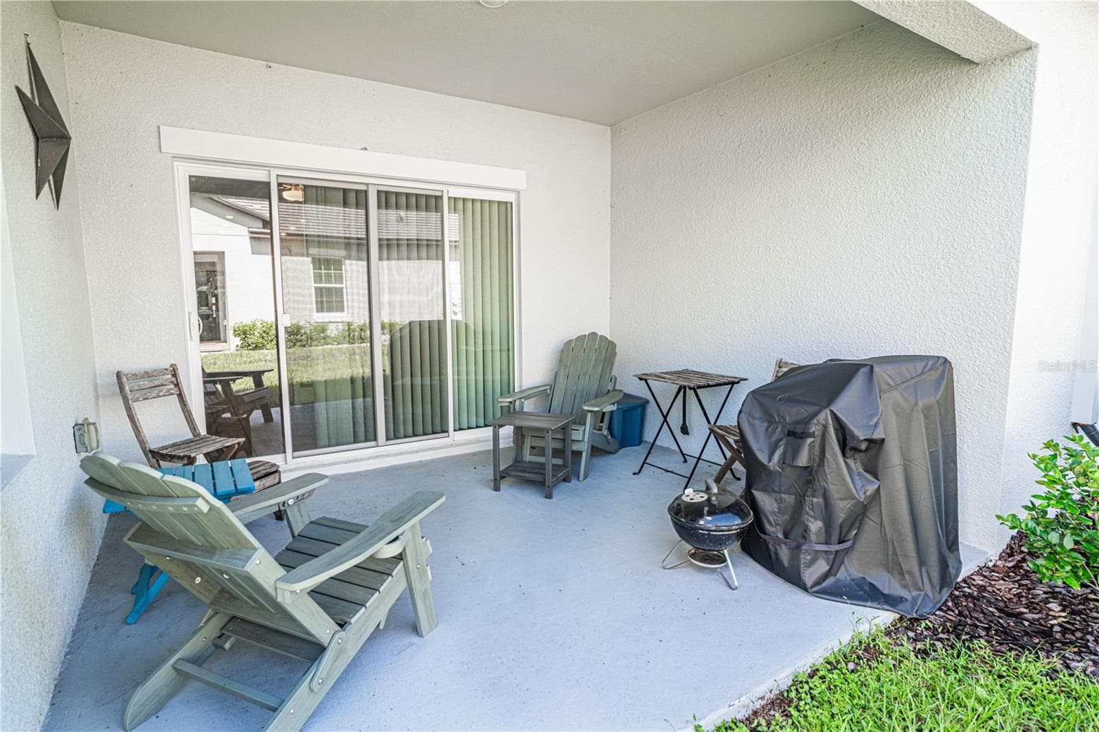 Lanai - 10857 RUSTIC EVE CT, LAND O LAKES