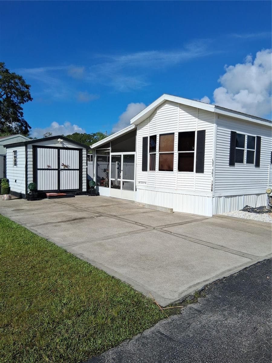 1359 SHIPWRECK LN